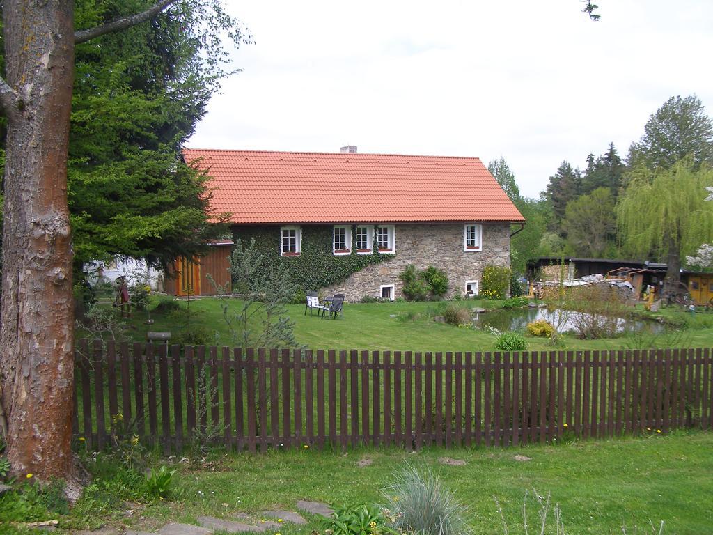 Apartman Dvorecna Loucovice Bagian luar foto